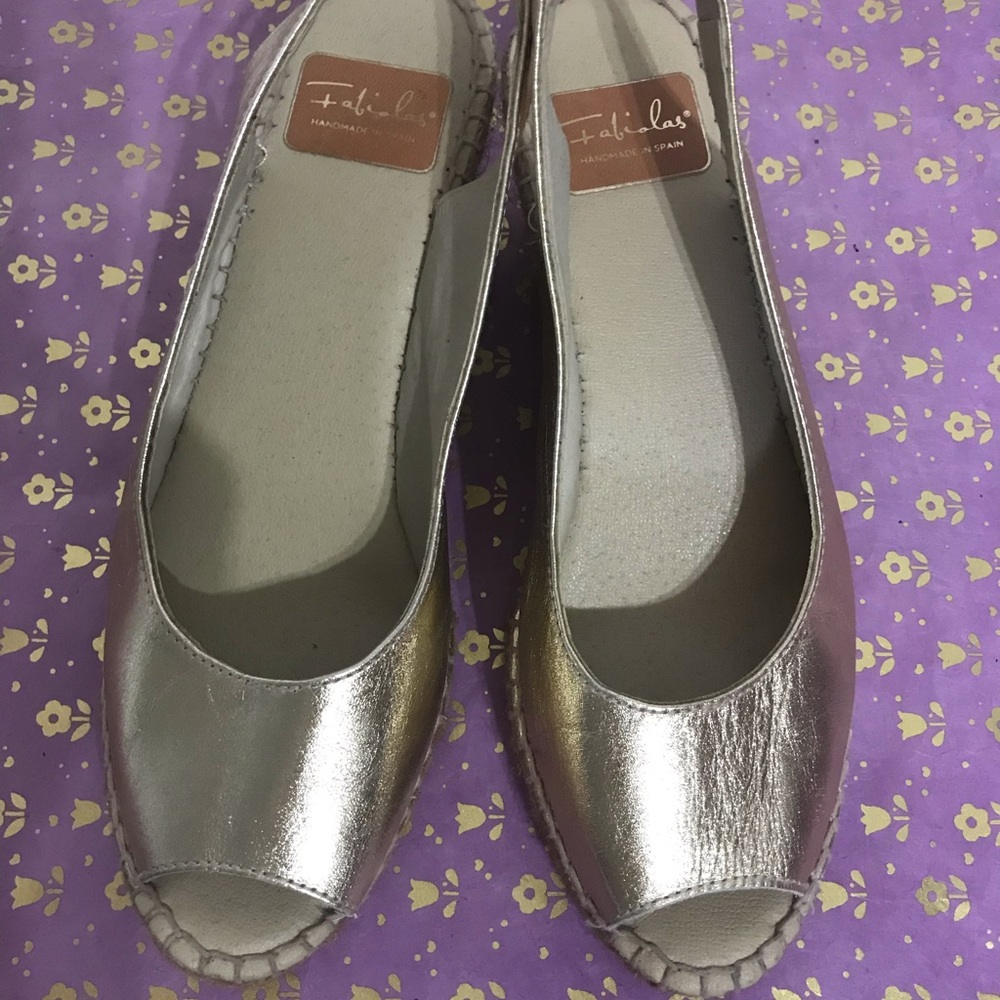 Fabialas wedge espadrille gold sz 81/2 39E sandal